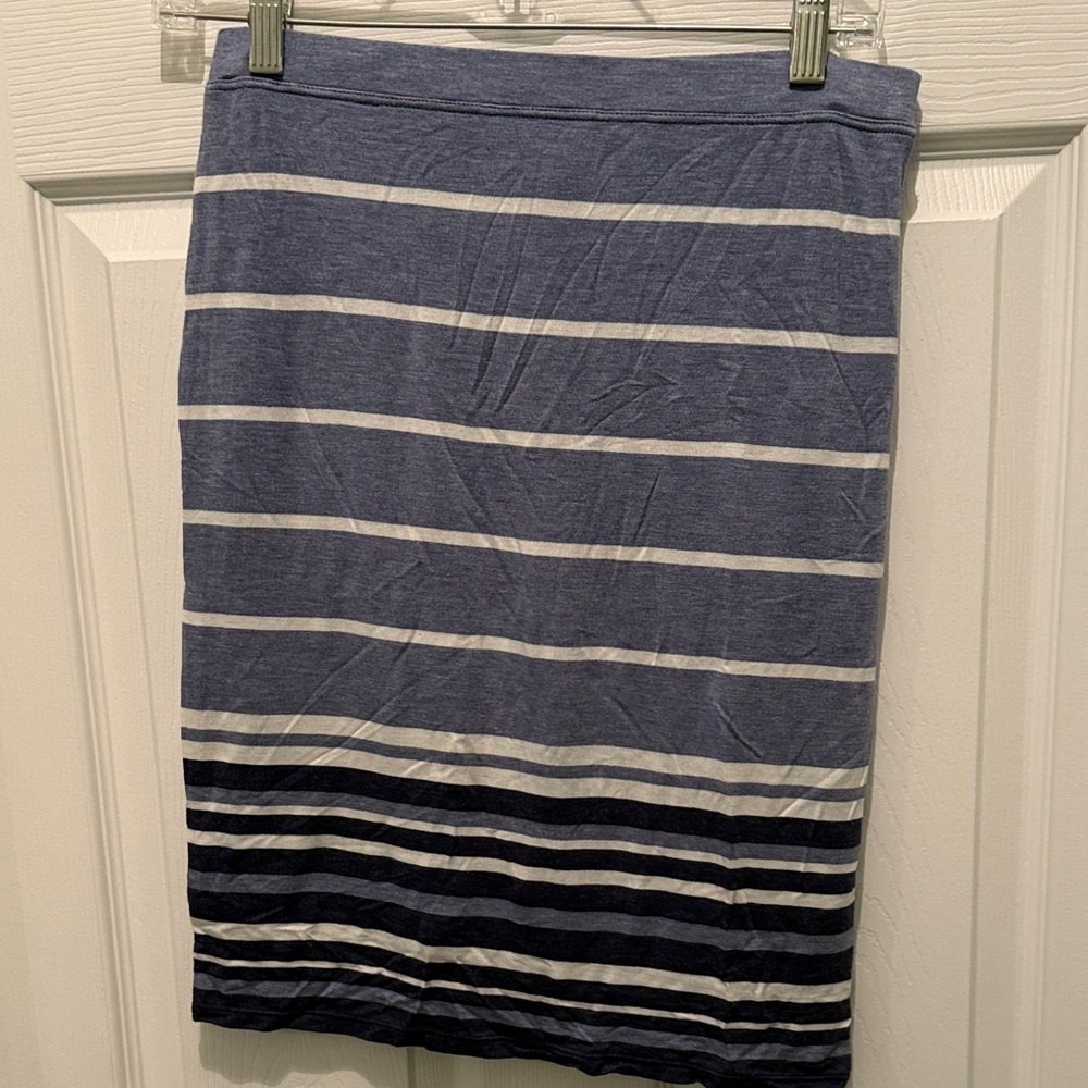 Max Studio Navy and White Striped Pencil Skirt